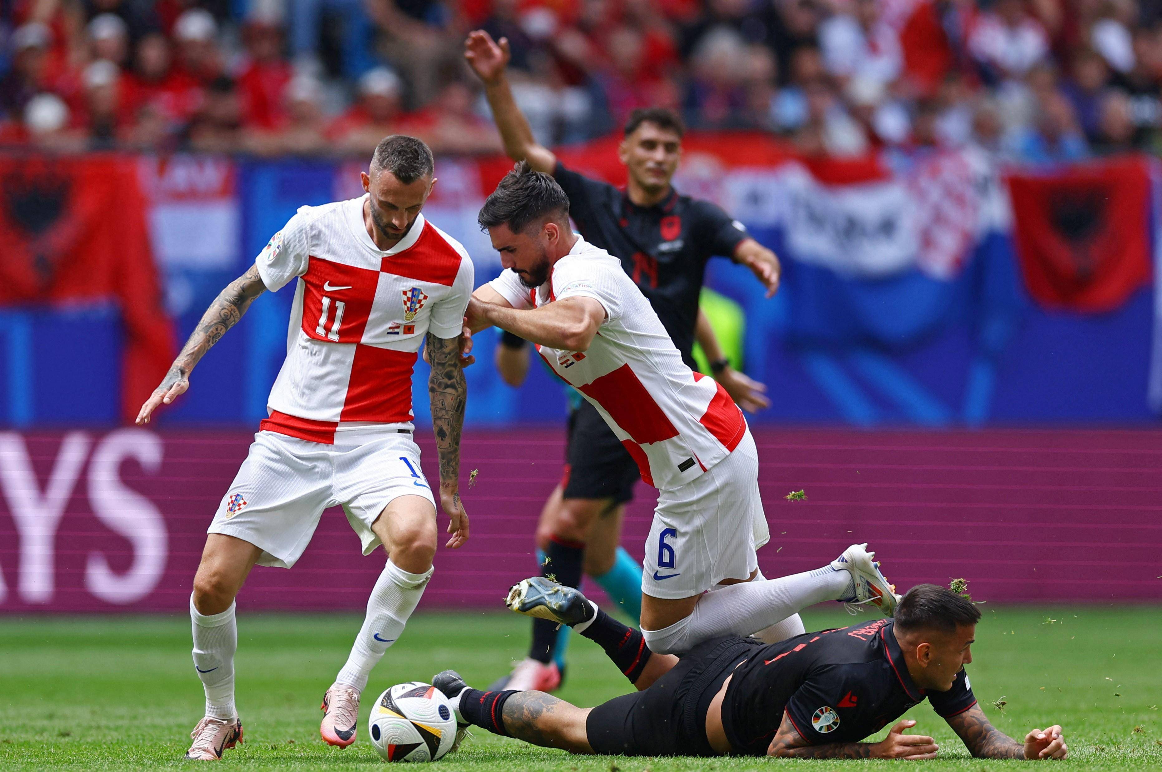 克罗地亚队在比赛中展现出强大实力，晋级