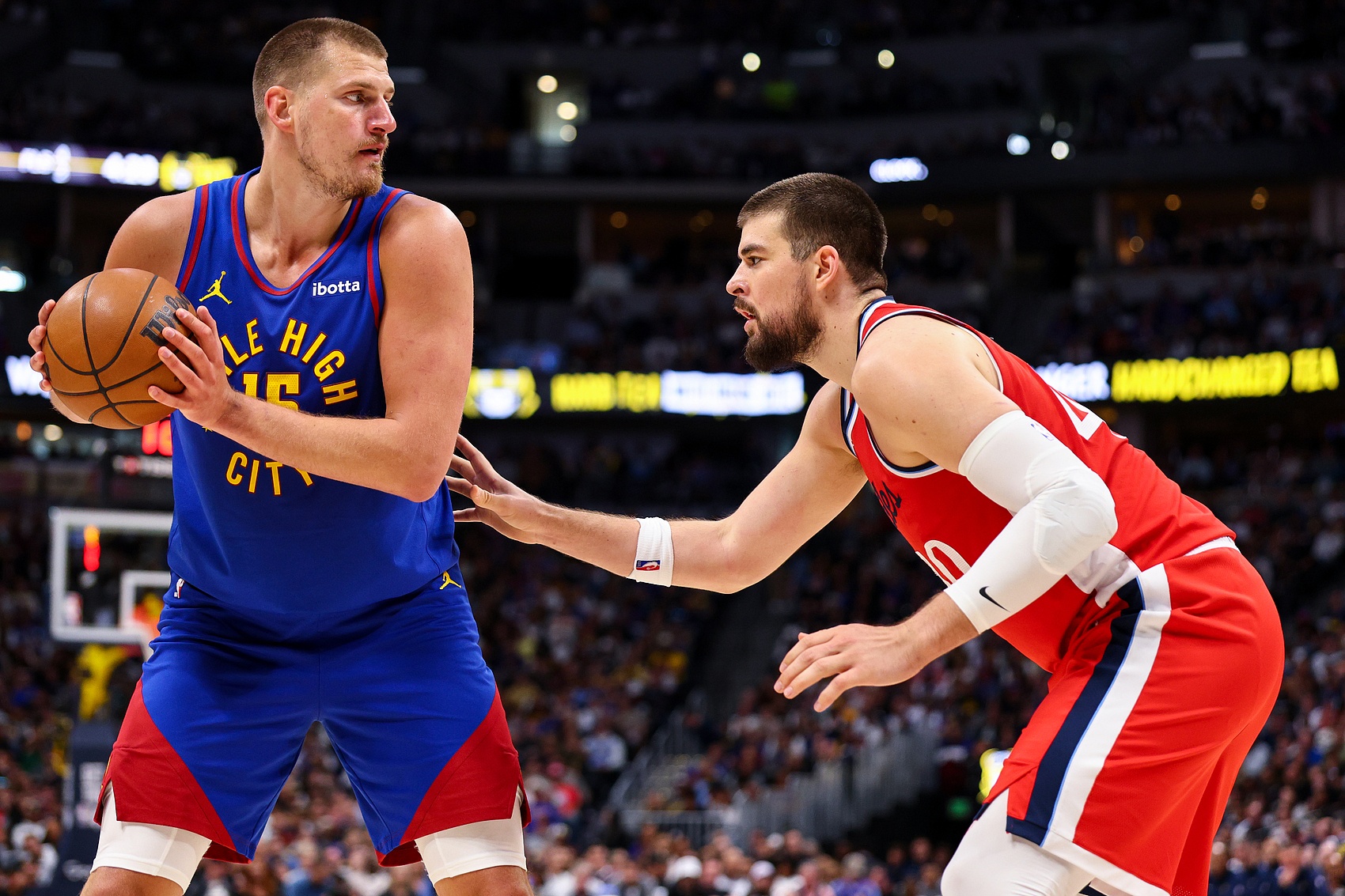 米兰体育教练-包含快船战胜掘金，乔治贡献全场最高得分的词条