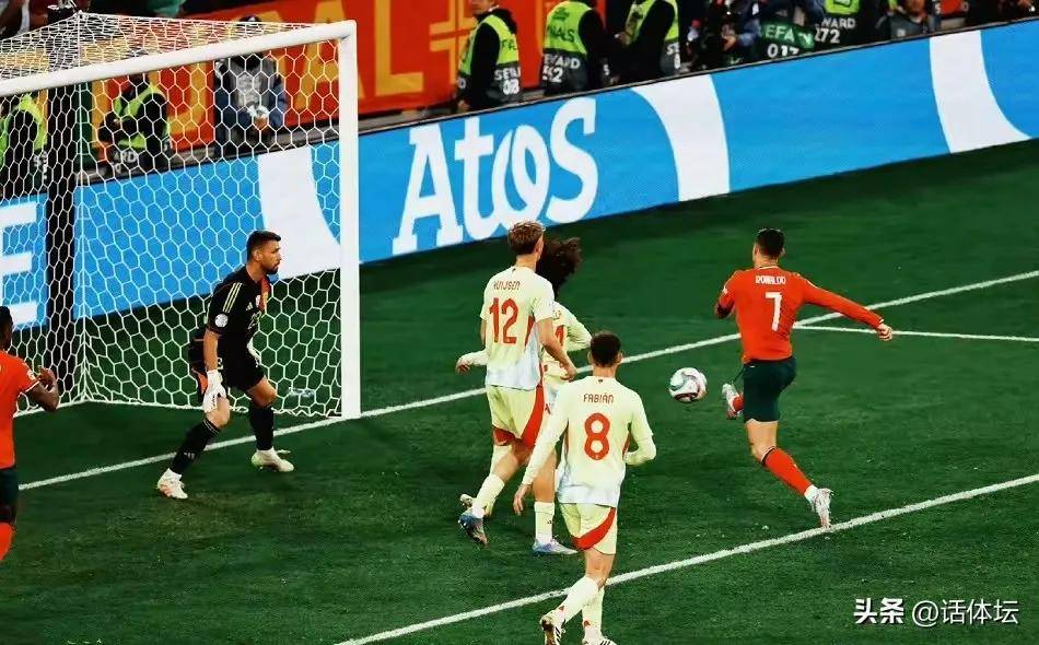 米兰体育网站-葡萄牙胜阿尔及利亚，梅南德斯破门