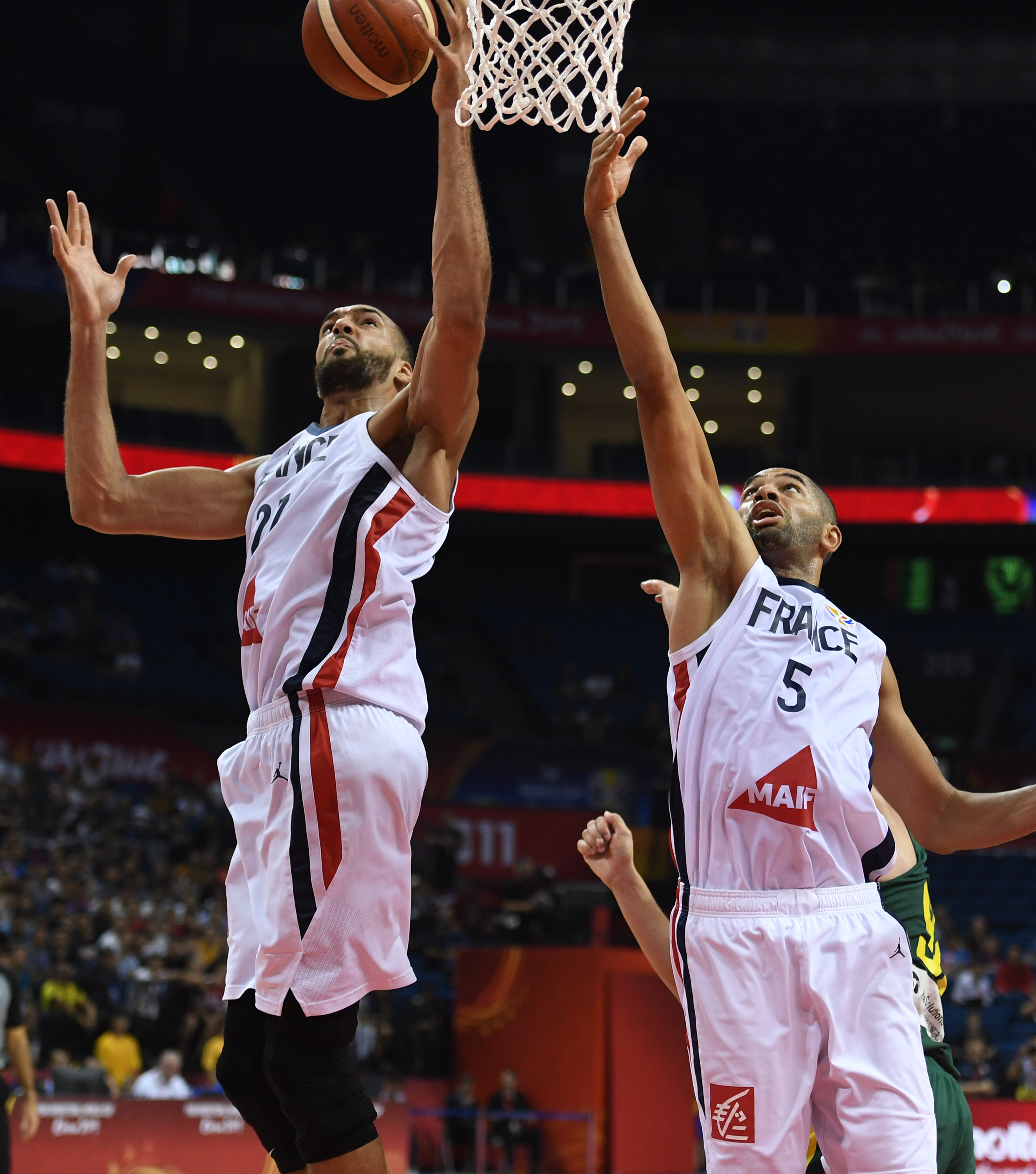 米兰体育娱乐-法国男子篮球队统治比赛，畅享四强之旅的简单介绍