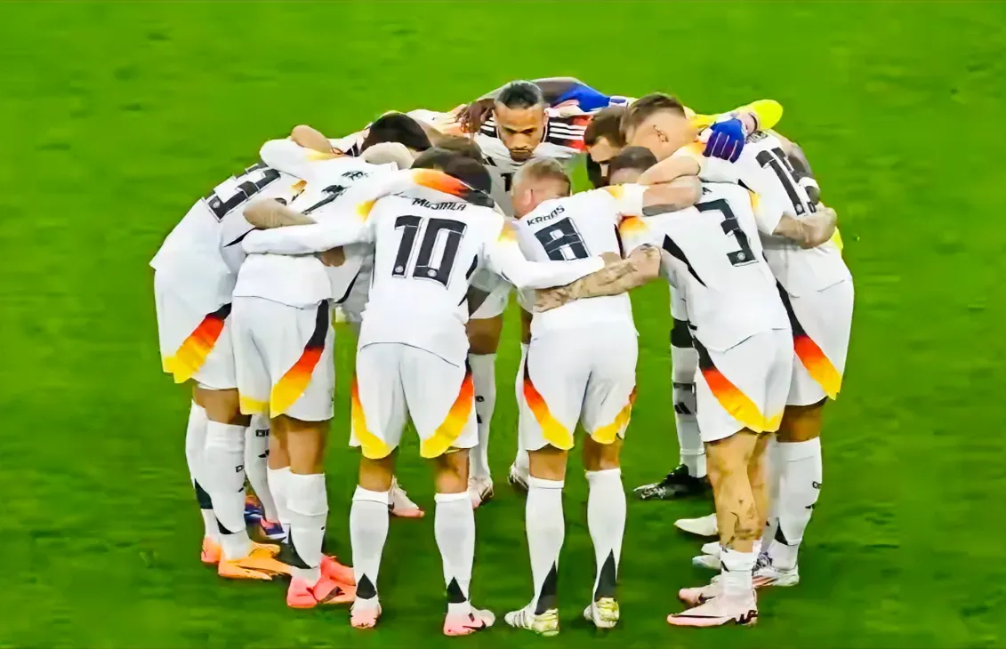 米兰体育官网app-精彩绝伦！欧洲杯赛事火热开战，球迷热情高涨的简单介绍